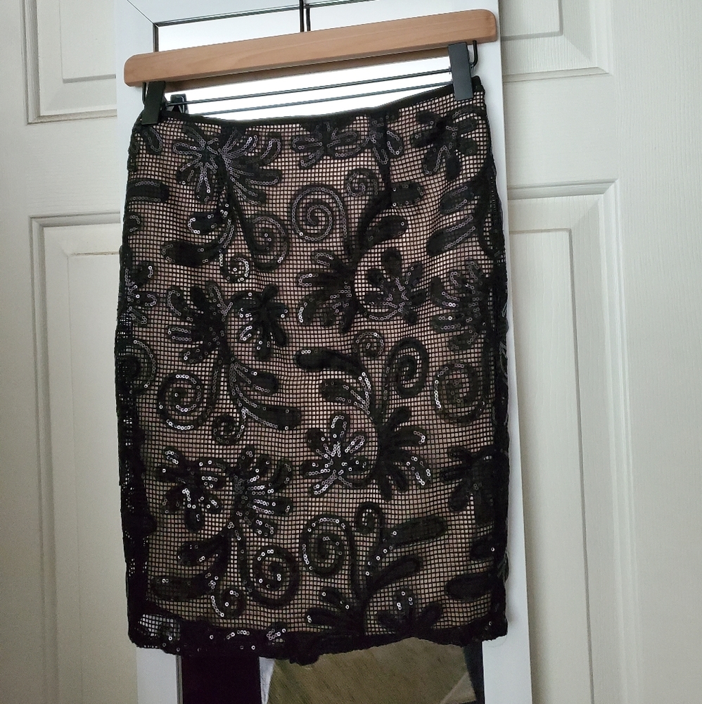 Black/nude floral mesh illusion skirt